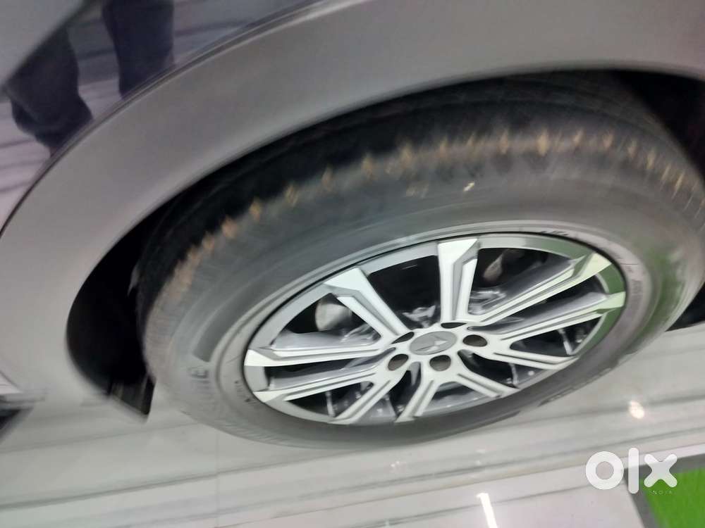 Mahindra Xuv700 2.2 Ax 7 Diesel Mt Str, 2023, Diesel