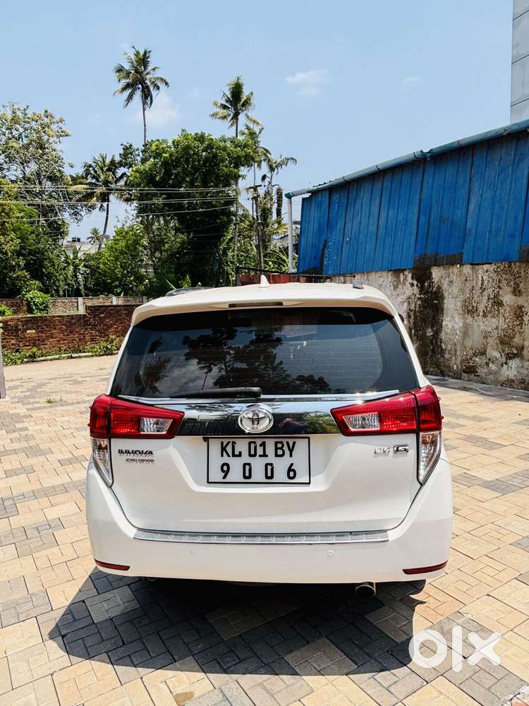 Toyota Innova Crysta 2.8 Gx At 8s, 2016, Diesel