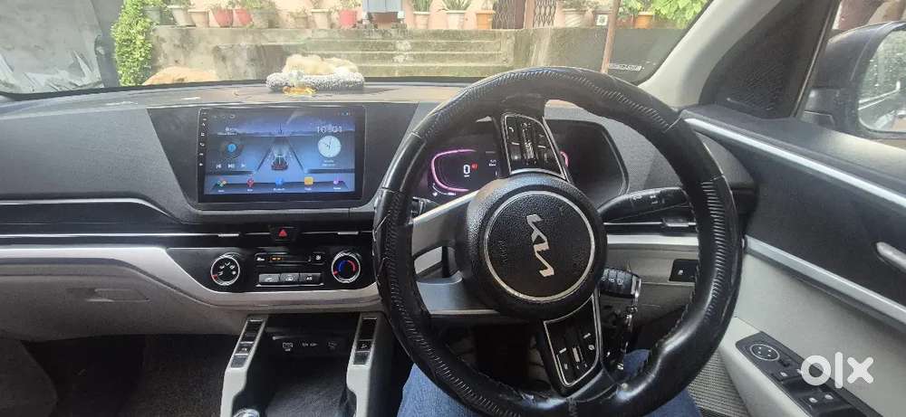 Kia Carens Luxury Petrol 2022