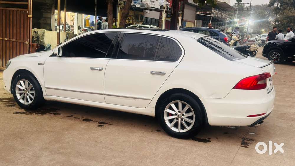 Skoda Superb 2014 Diesel 91200 Km Driven