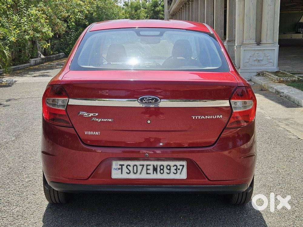 Ford Figo Aspire Titanium Blu, 2015, Petrol