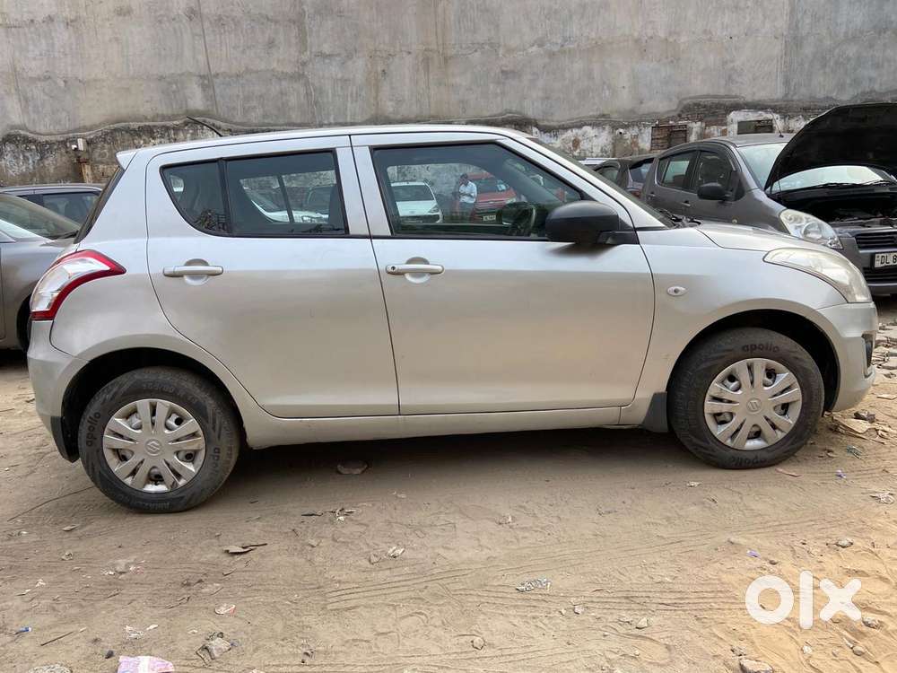 Maruti Suzuki Swift Lxi Optional-o, 2017, Petrol