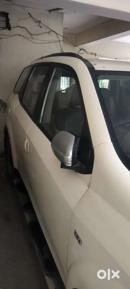 Mahindra Xuv500 Diesel 2012 Car