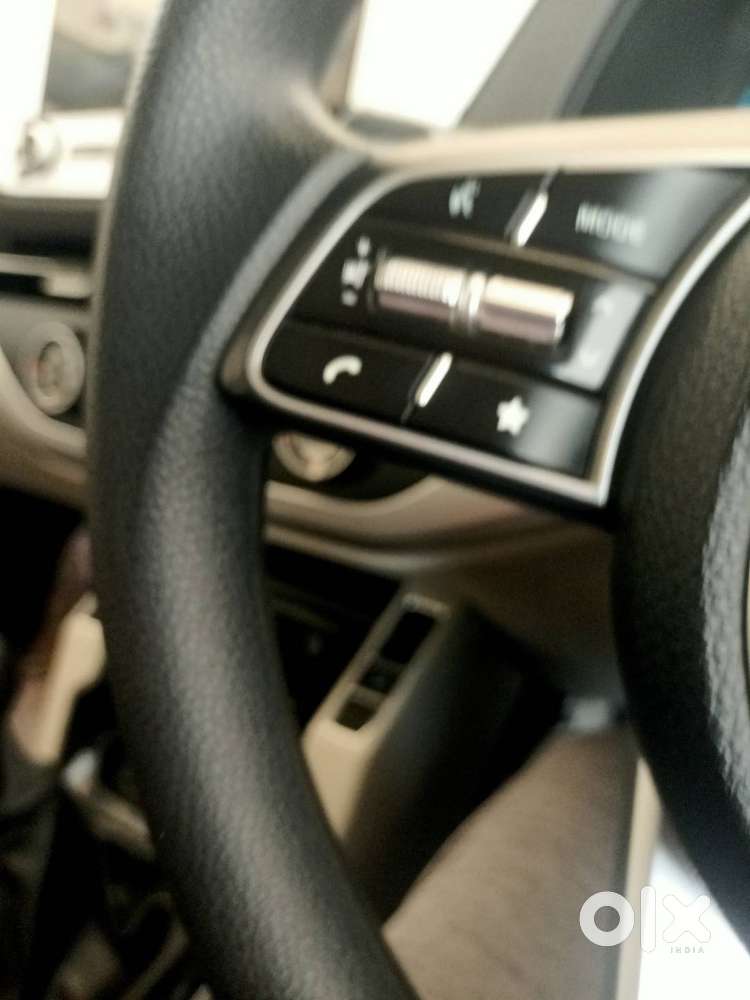 Kia Carens 2023 Petrol Well Maintained