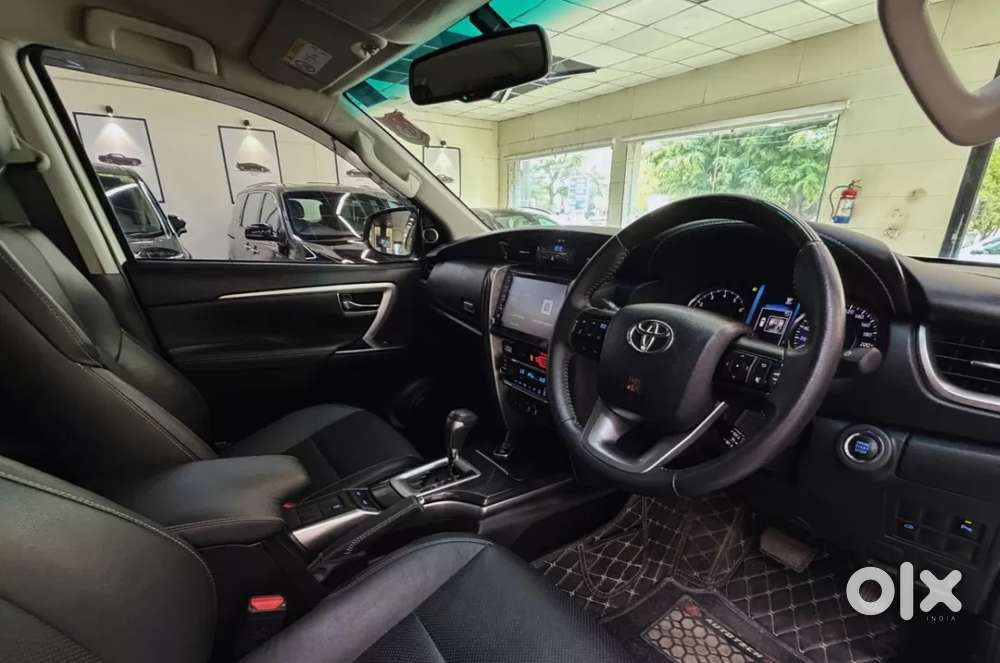 Toyota Fortuner 4x2 At 2.7 Petrol, 2025, Petrol