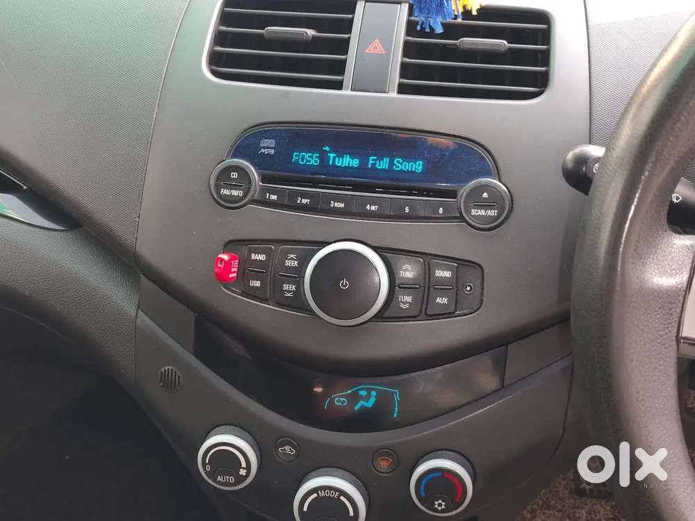 Chevrolet Beat 2011 Petrol