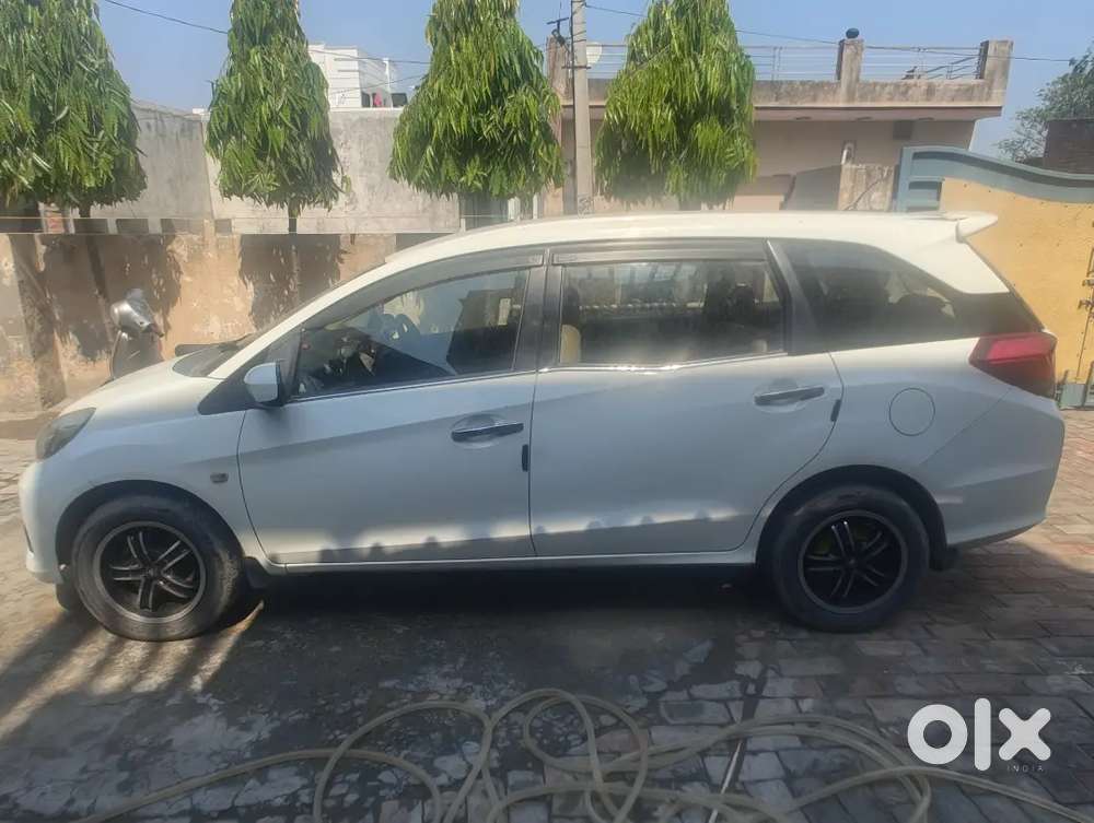 Honda Mobilio 2014 Diesel Well Maintained,alloy Wheels