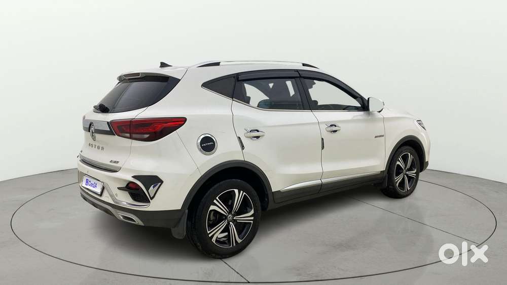 Mg Astor 1.5 Savvy Cvt S Red, 2022, Petrol