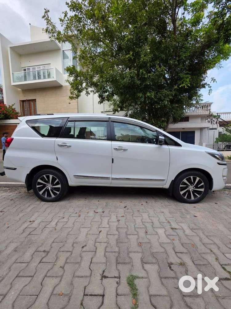 Toyota Innova Crysta 2.4 Z 7 Str, 2024, Diesel
