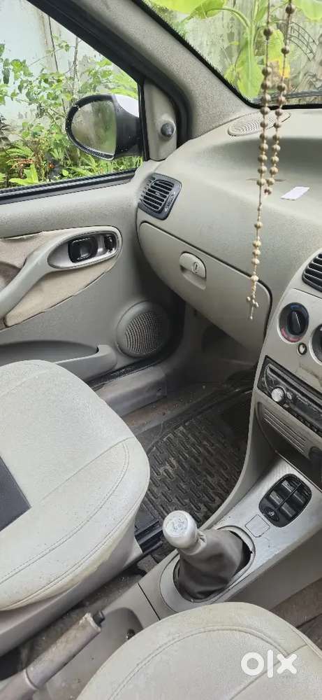 Tata Indigo Cs Glx Petrol 2009