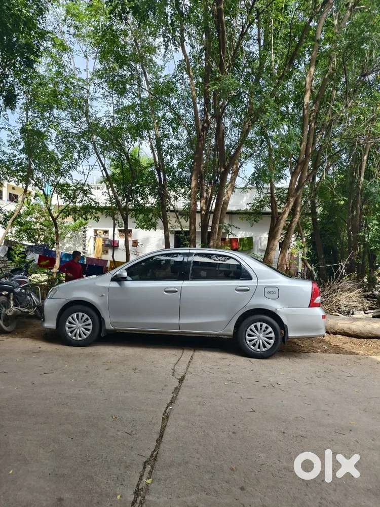 Toyota Platinum Etios 1.4 2017  December