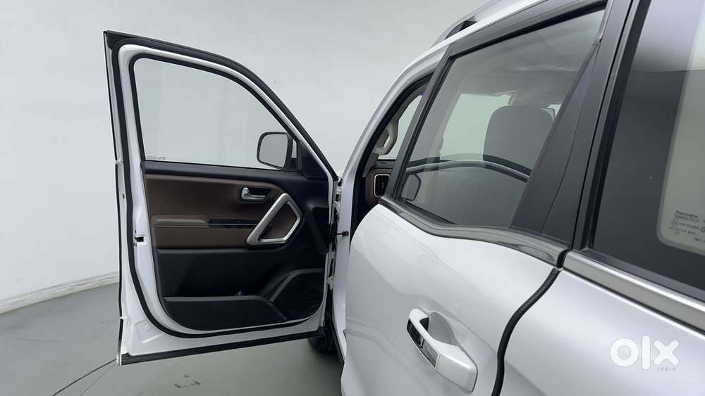 Mahindra Scorpio N Z8 Petrol At 7 Str, 2023, Petrol
