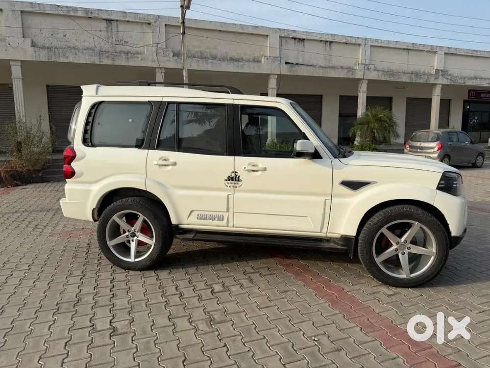 Mahindra Scorpio S11 2018 Diesel Manual