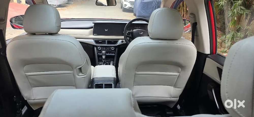 Mahindra Xuv700 2025 Year Luxury Diesel