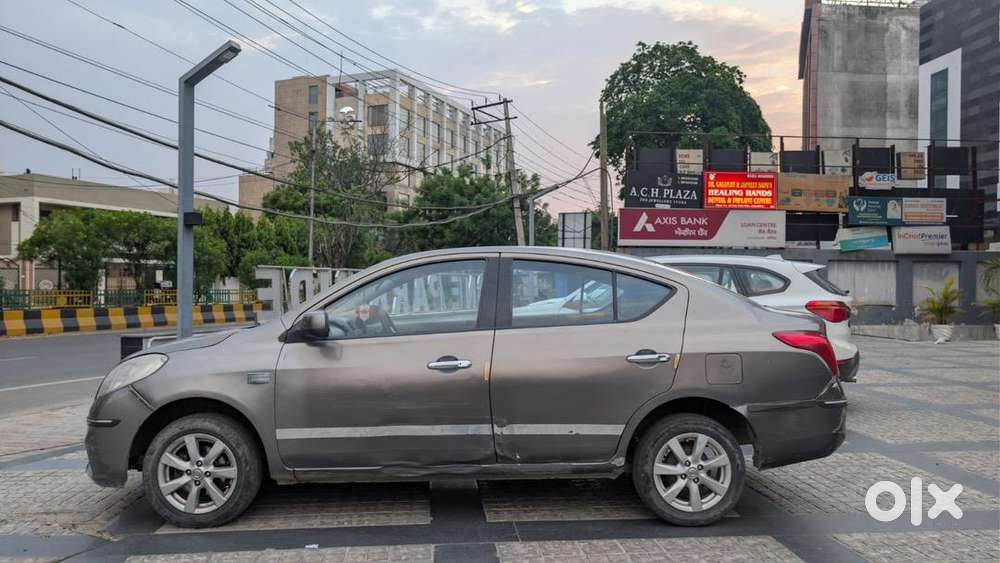 Nissan Car Diesel Manual 2012 Year