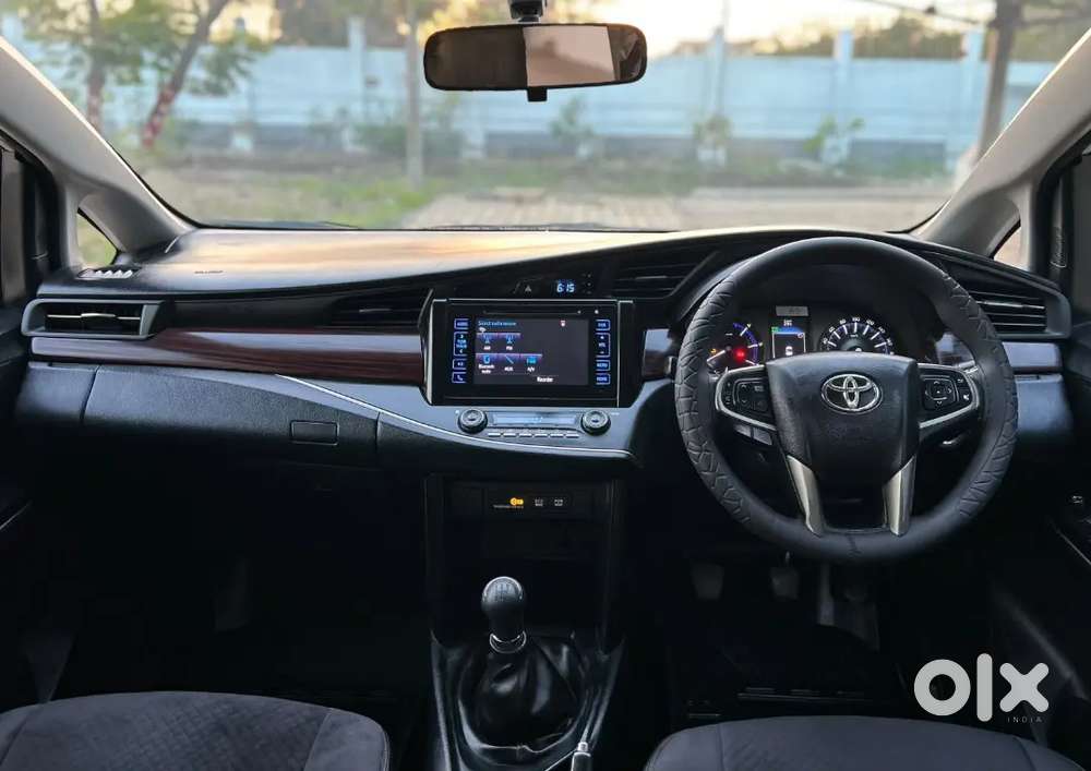 Toyota Innova Crysta 2.4 V 2016 For Sell