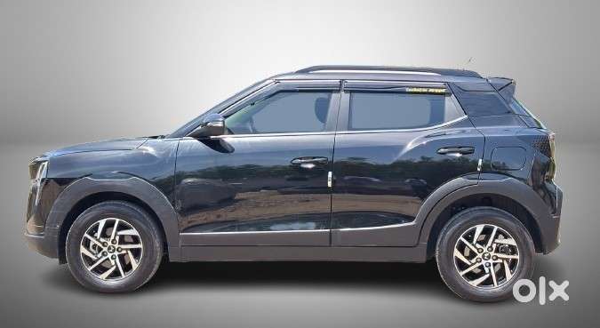 Mahindra Xuv 3xo Ax5 Pm Mt, 2025, Petrol