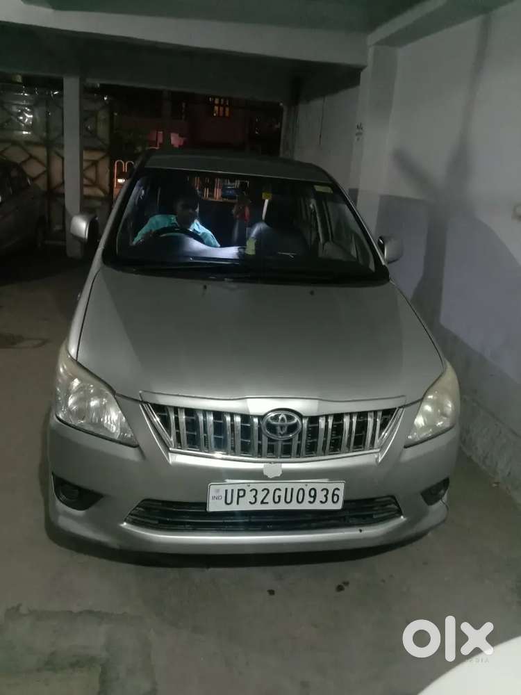 Toyota Innova 2016 Diesel 300000 Km Driven