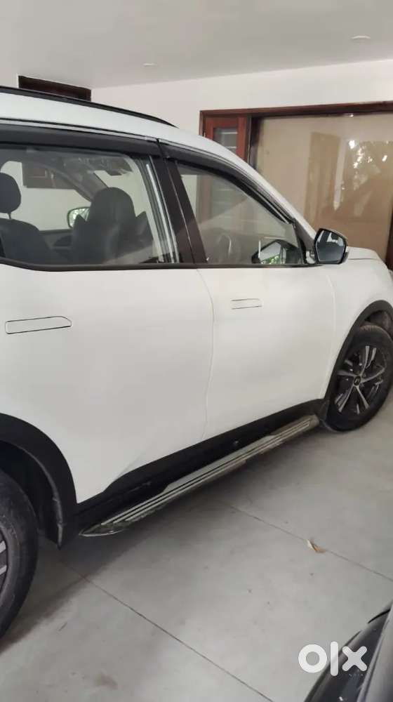 Mahindra Xuv700 2022 Petrol 67000 Km Driven
