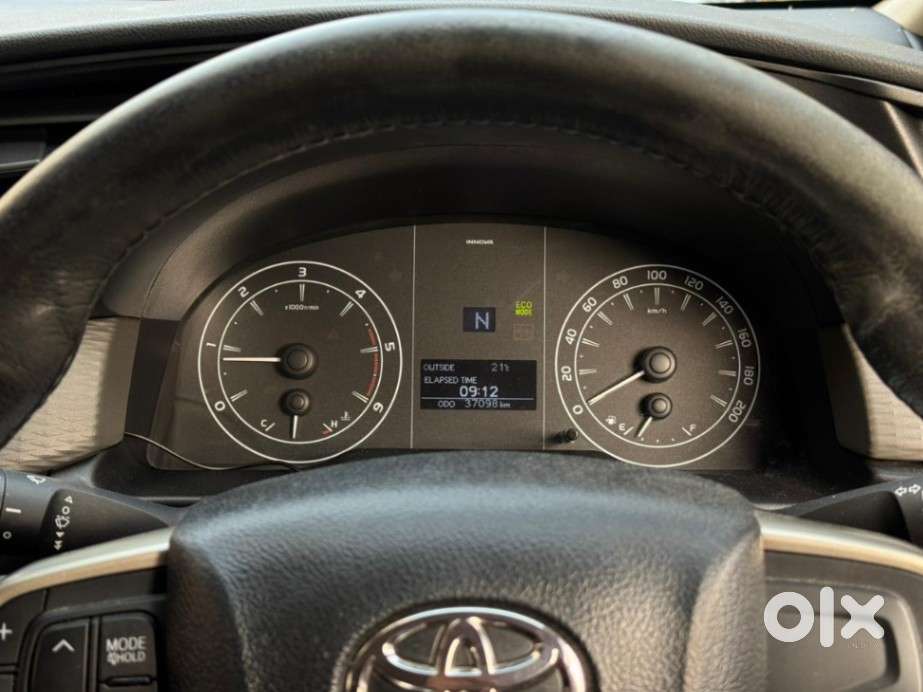 Toyota Innova Crysta [2020-ongoing] 2.4 Gx 7 Str, 2022, Diesel