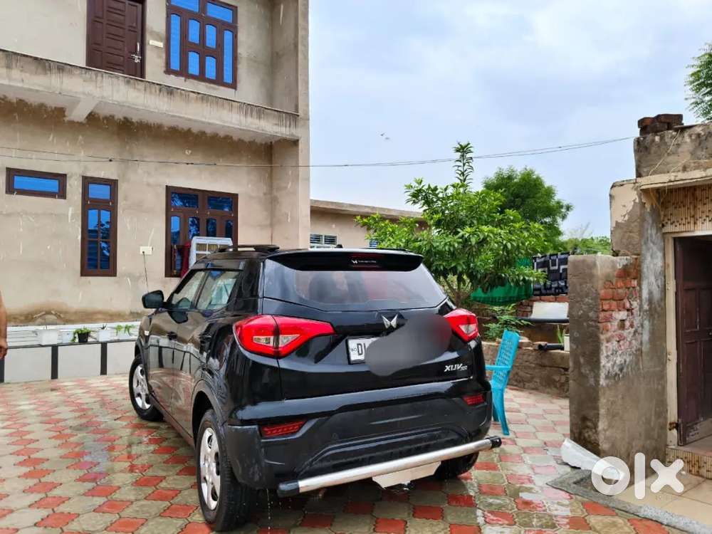 Mahanadra Xuv 300 Sunroof Nice Condition Car Ladi Parsan Use Car