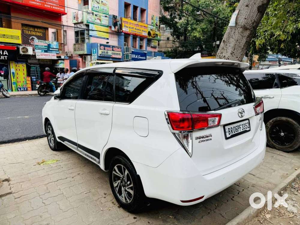 Toyota Innova Crysta 2.4 G Mt, 2022, Diesel