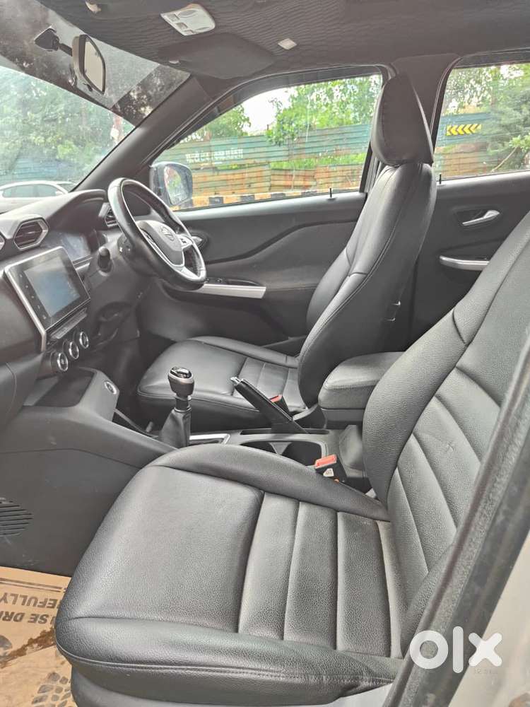 Nissan Magnite 1.0 Xv Premium, 2021, Petrol