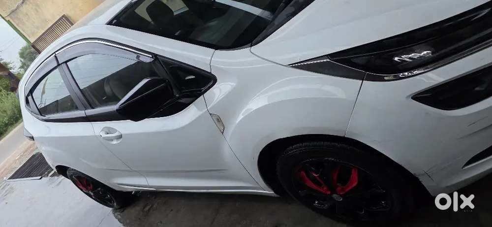 2020 Tata Altroz Xe Petrol
