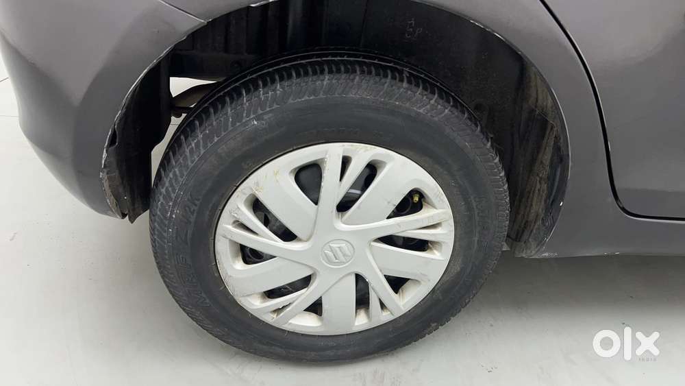 Maruti Suzuki Swift Vxi Optional, 2016, Petrol