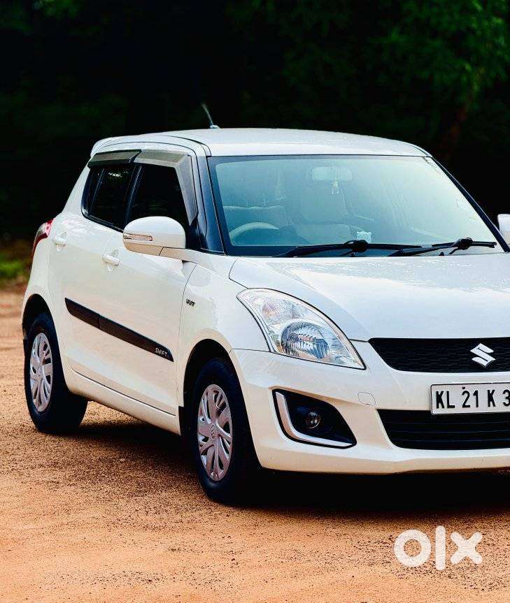 Maruti Suzuki Swift Vxi Optional, 2016, Petrol