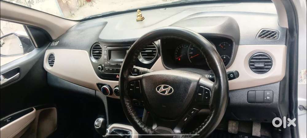 Hyundai Grand I10 Sportz, 2016, Petrol