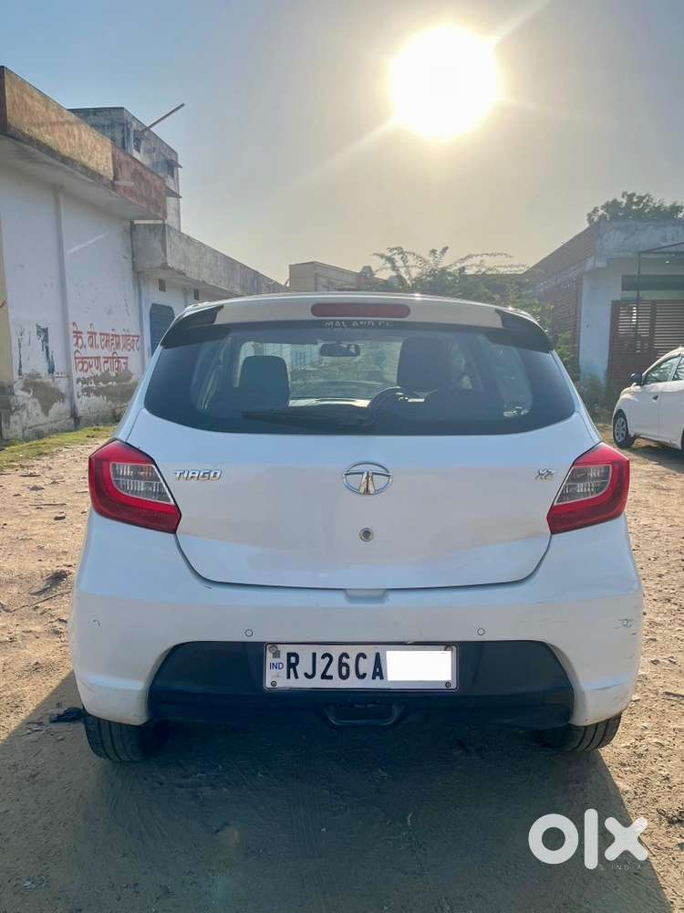 Tata Tiago Petrol 2016