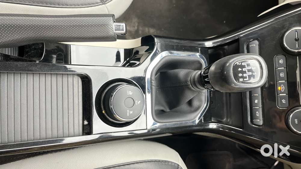 Tata Nexon 1.2 Revotron Xz Plus, 2022, Petrol