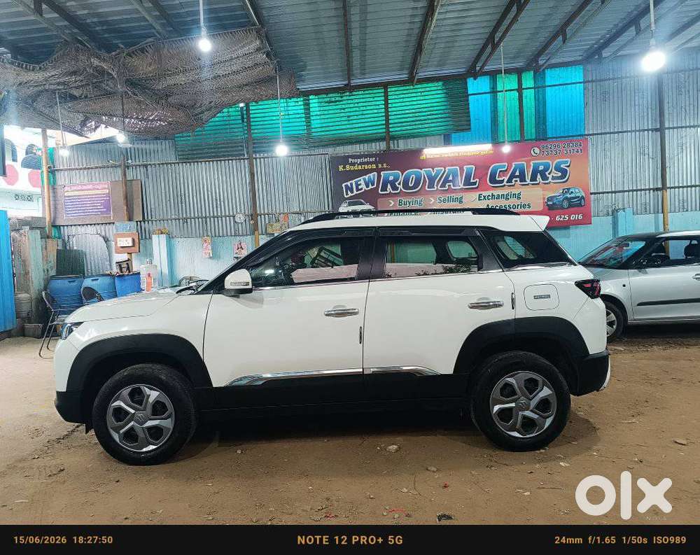 Maruti Suzuki Brezza 1.5 Vxi Smart Hybrid, 2023, Petrol