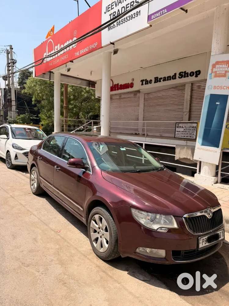 Skoda Superb 2.0 At Dsg. New Condition Car