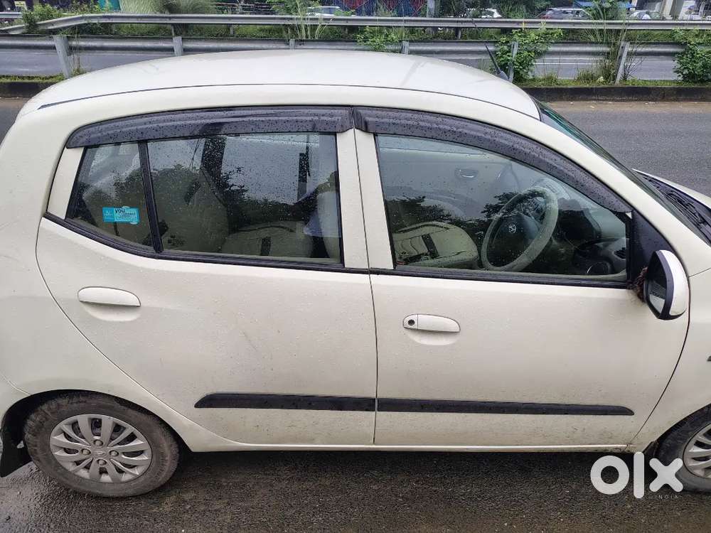 Hyundai I10 Sportz Petrol 2014-excellent Condition