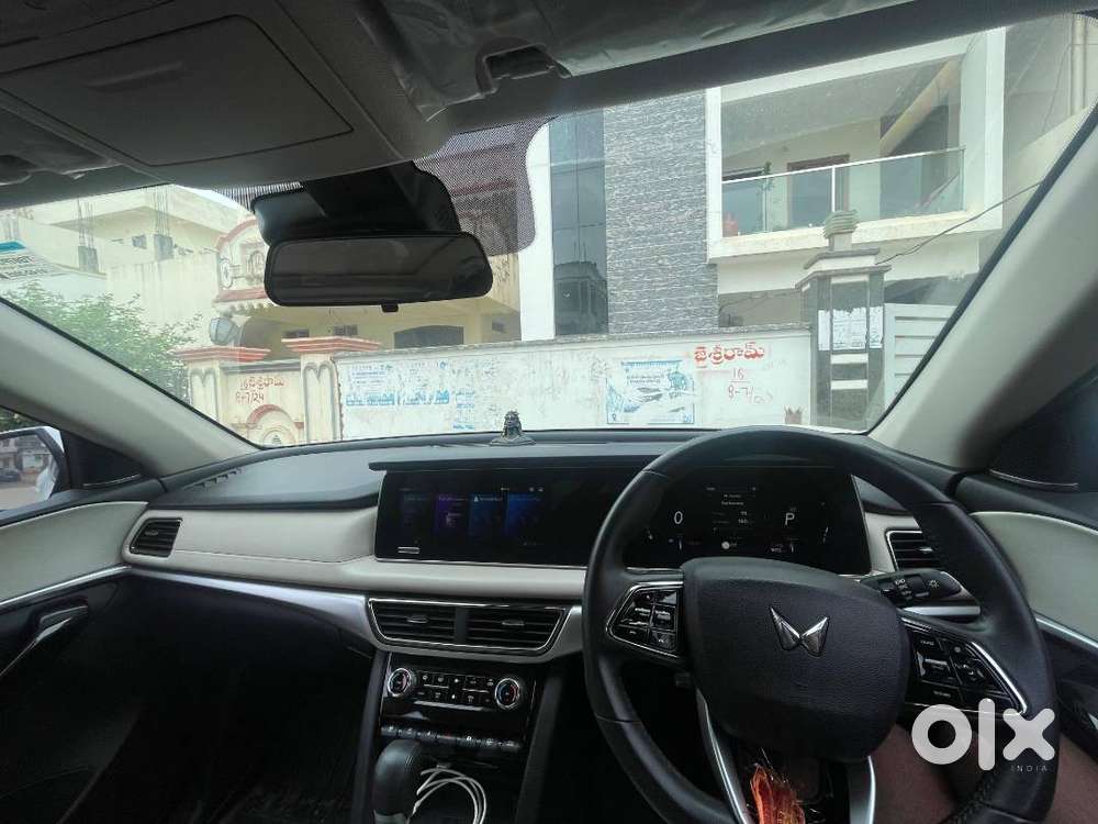 Mahindra Xuv700 2024 Diesel Ax7 Luxury Pack