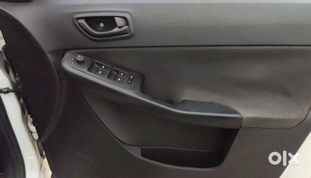 Tata Zest  1.2 Revotron Xms, 2016, Petrol