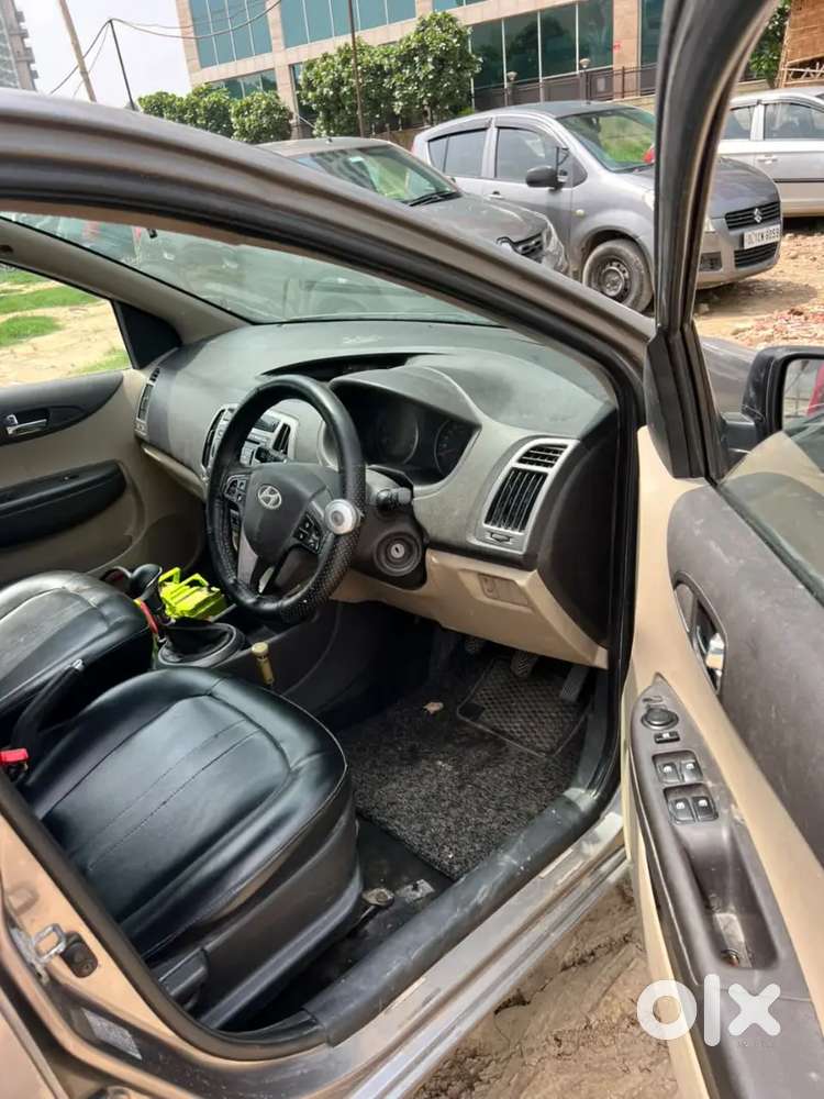 I20 Sportz Petrol Good Condition