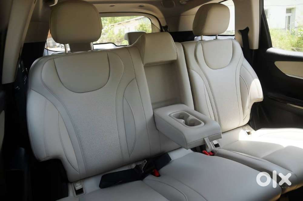 Mahindra Xuv700 2.0 Ax 7 Petrol At Luxury Pack Str, 2026, Petrol