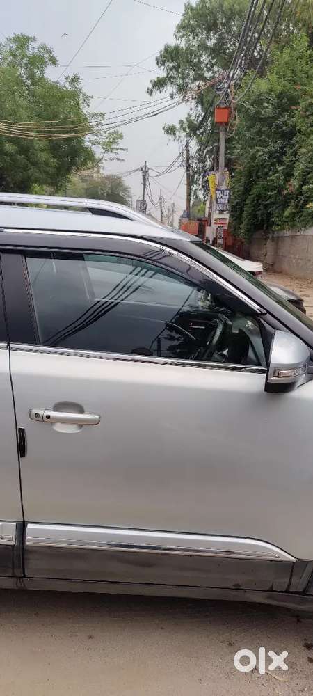 Maruti Suzuki Brezza Zxi At (petrol) &ndash; Single Owner &ndash; Sunroof