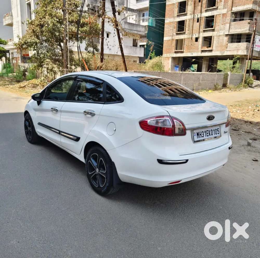 Ford Fiesta Style 2013 Petrol