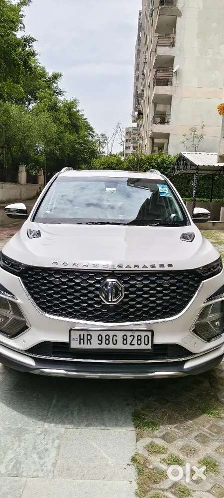 Less Driven Mg Hector Plus Petrol Automatic 2022 Oct Hr98 Regd