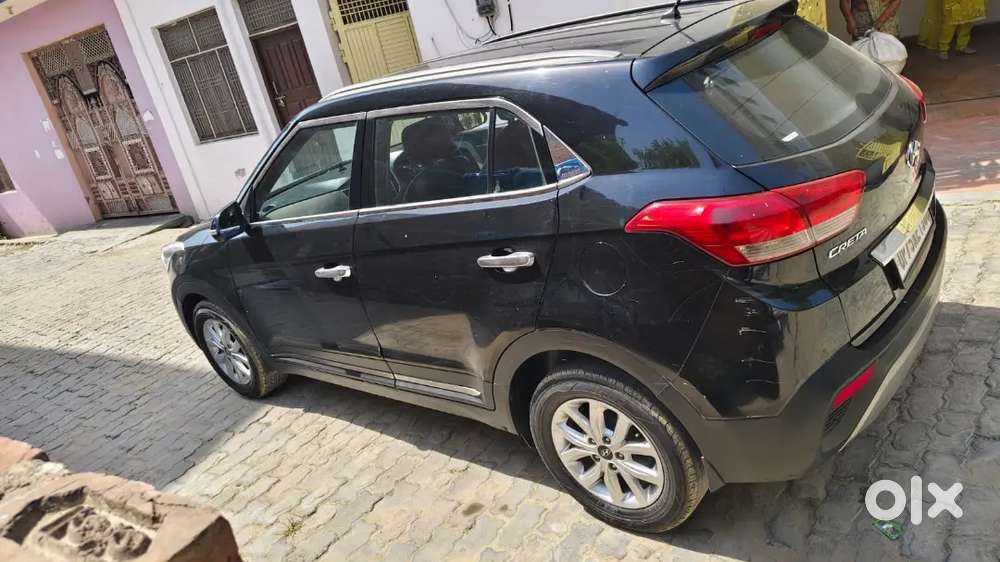 Gadi 1 Hath Ki Chali Huyi Hai