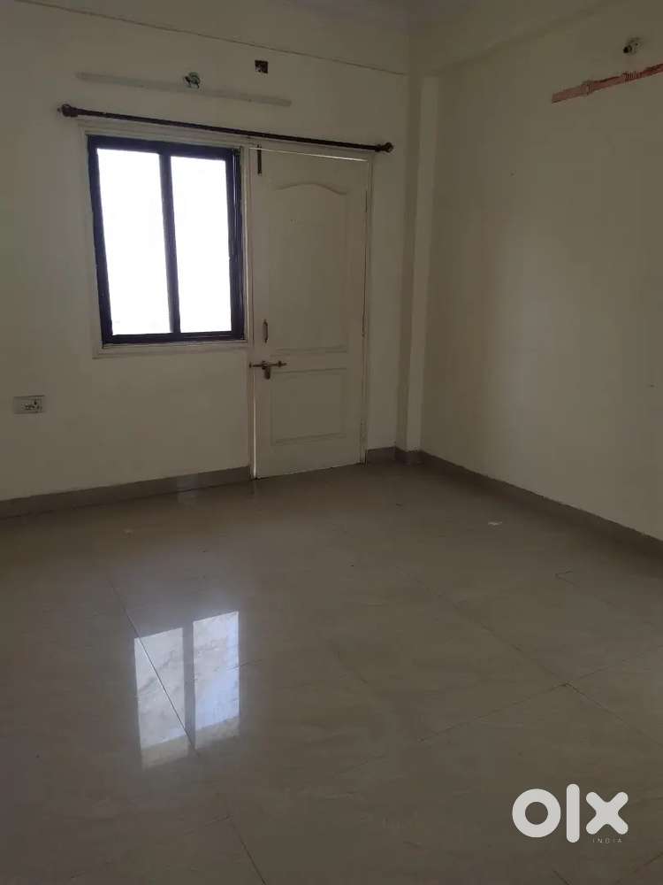 3bhk first floor commercial flat gorakhpur available for rent