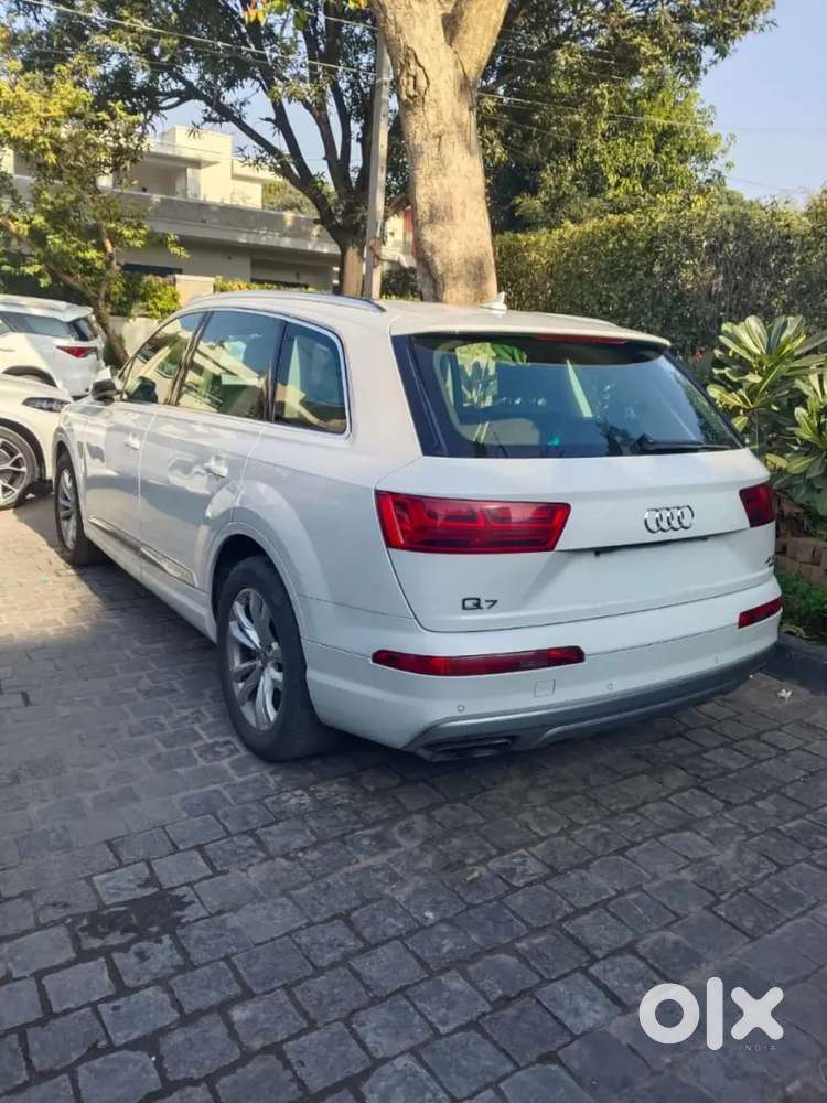 Audi Q7 2019 Diesel 62000 Km Driven