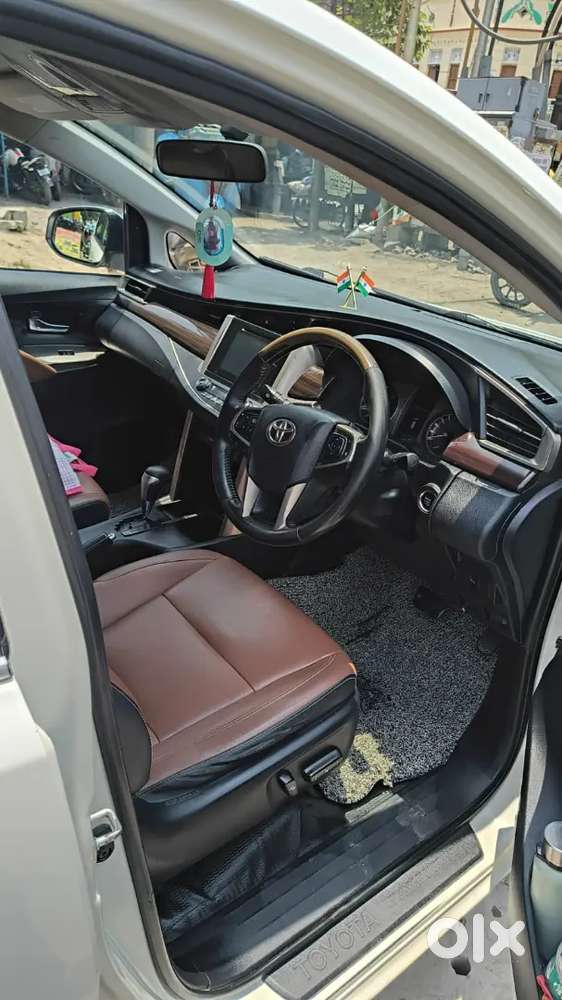 Toyota Innova Crysta 2016 At Diesel 3rd