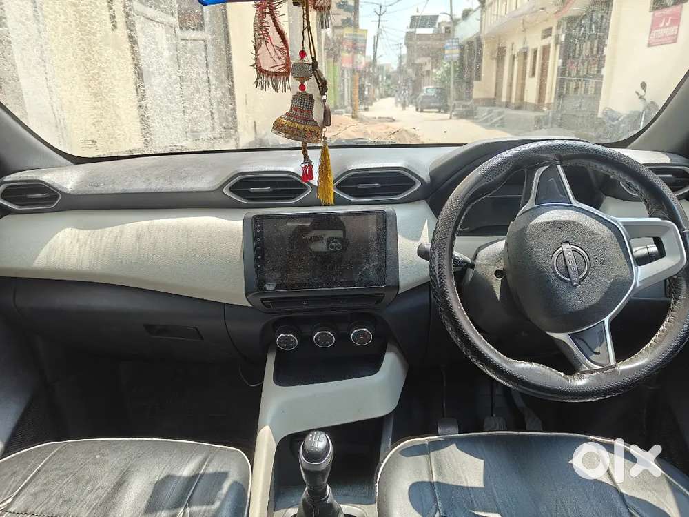2022 Magnite 1.0 Xe Petrol
