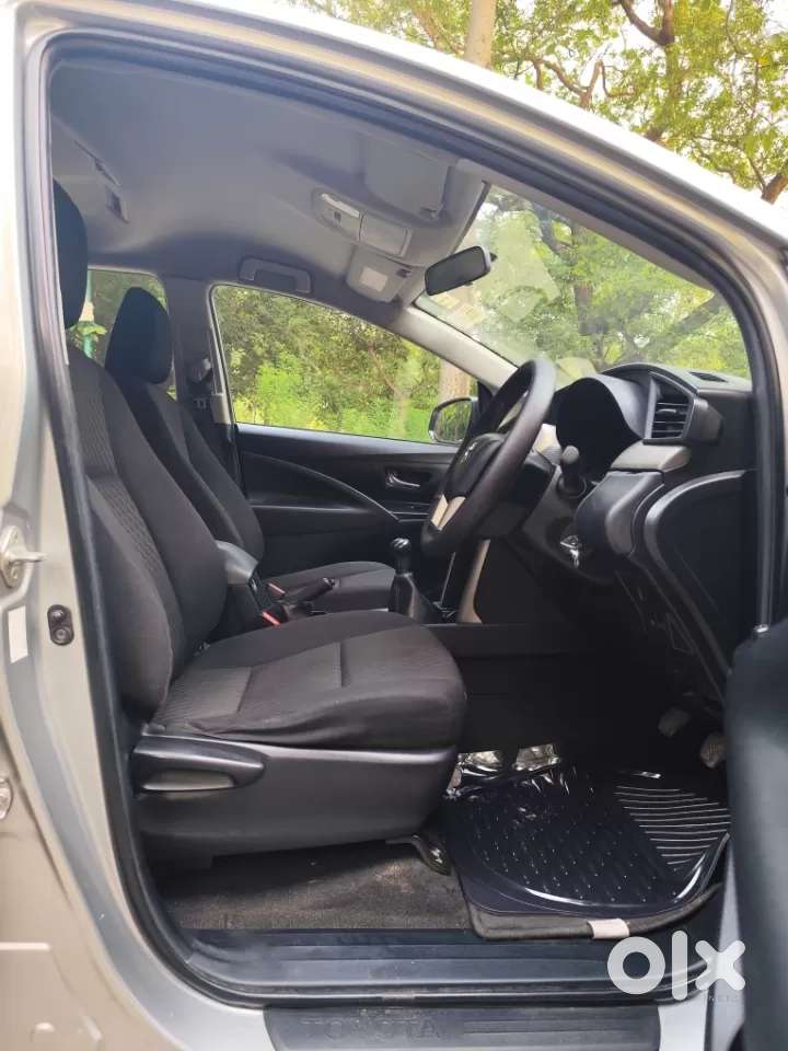 Toyota Innova Crysta [2020-ongoing] 2.4 Gx 7 Str, 2017, Diesel