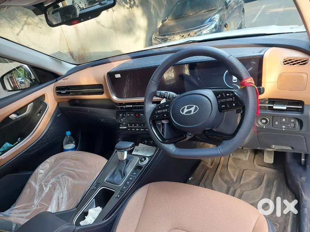 Hyundai Alcazar 2025 2026. Signature